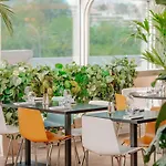 Hotel Novotel Centre Tour Eiffel 4*