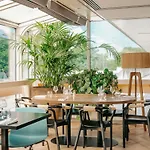 Novotel Centre Tour Eiffel Hotel 4*