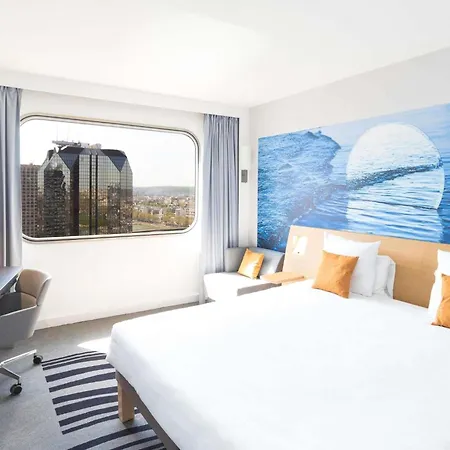 Novotel Centre Tour Eiffel Hotel