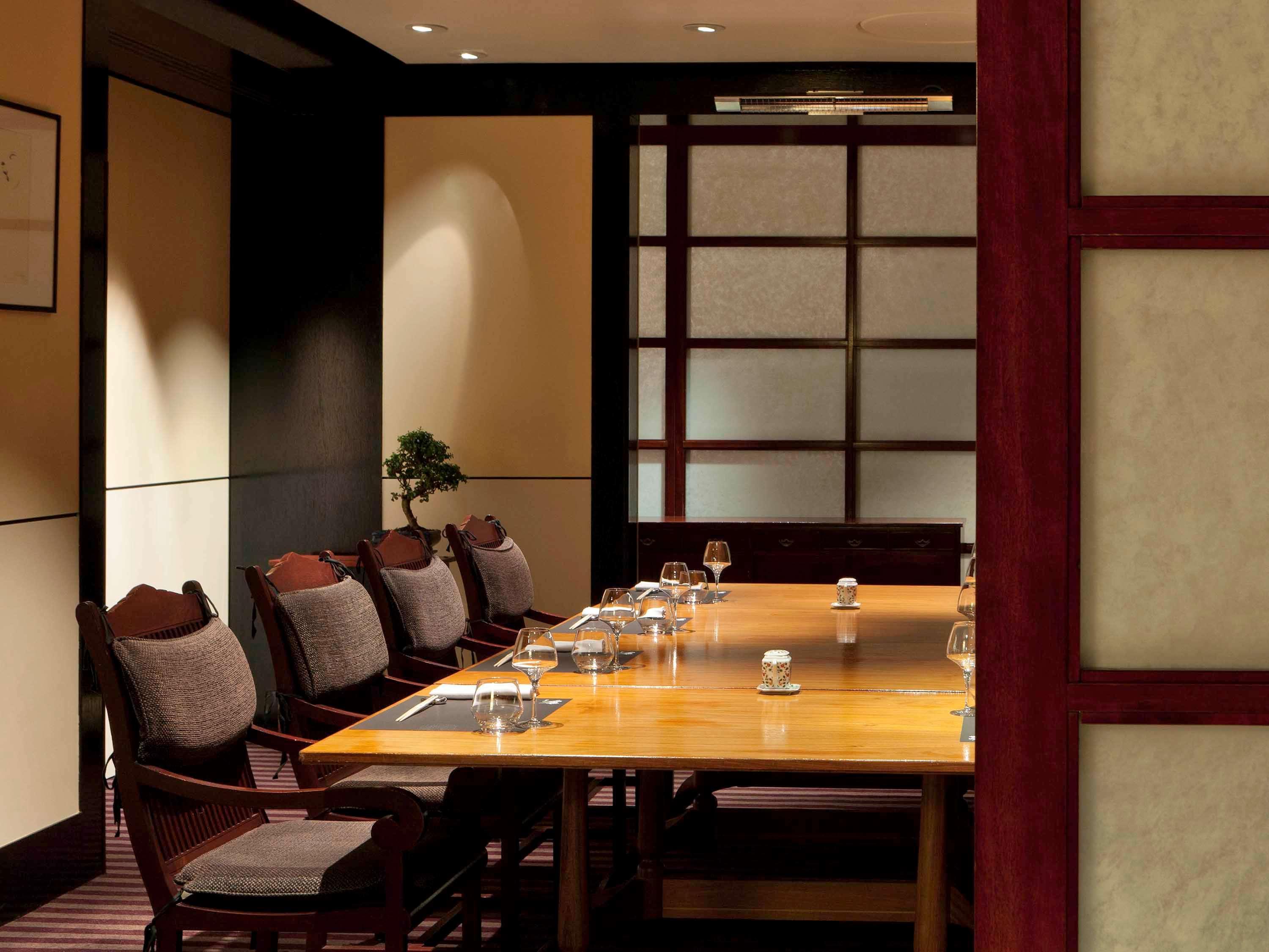 Novotel Centre Tour Eiffel Hotel 4*