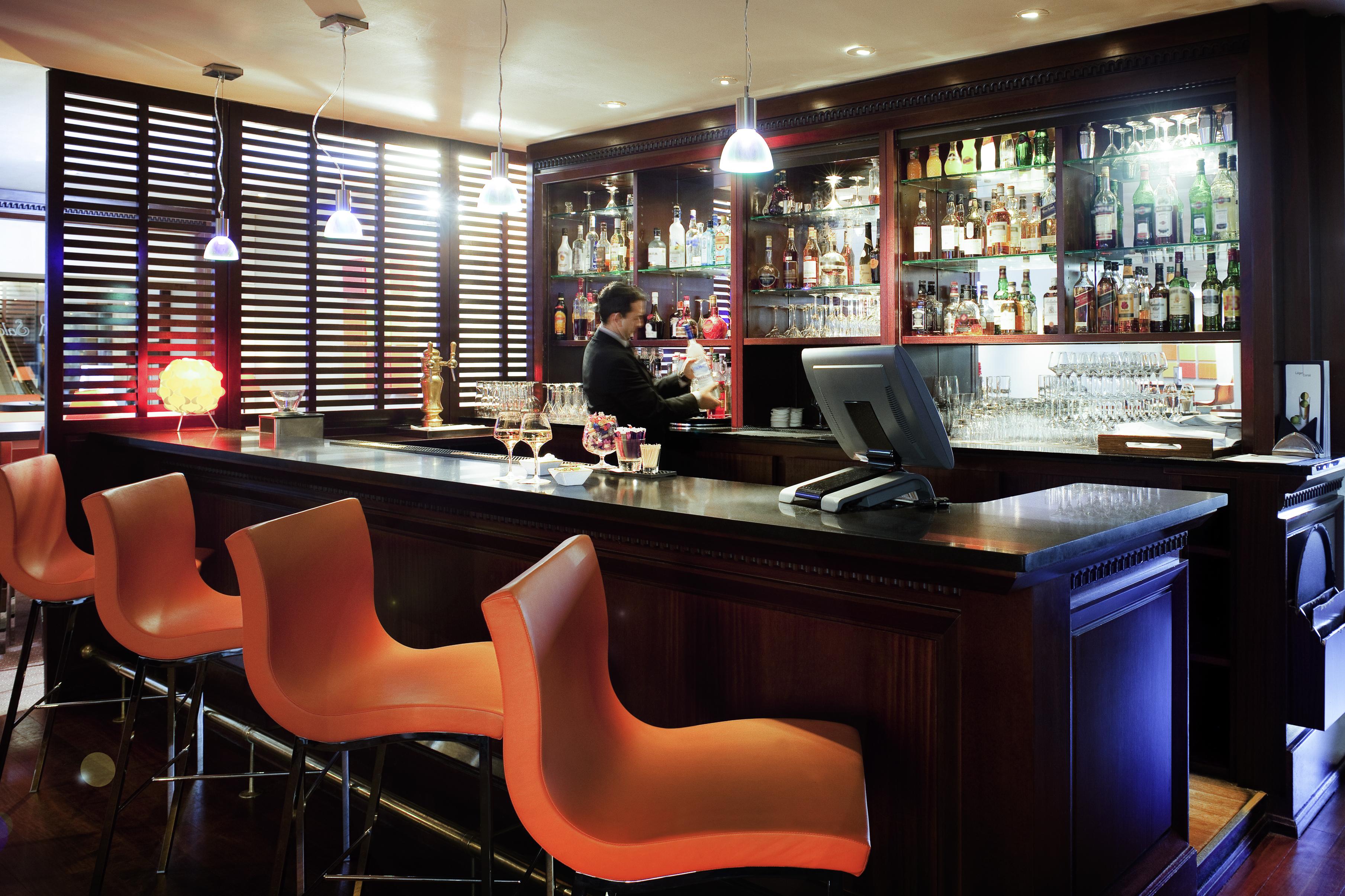 Novotel Centre Tour Eiffel Hotel 4*