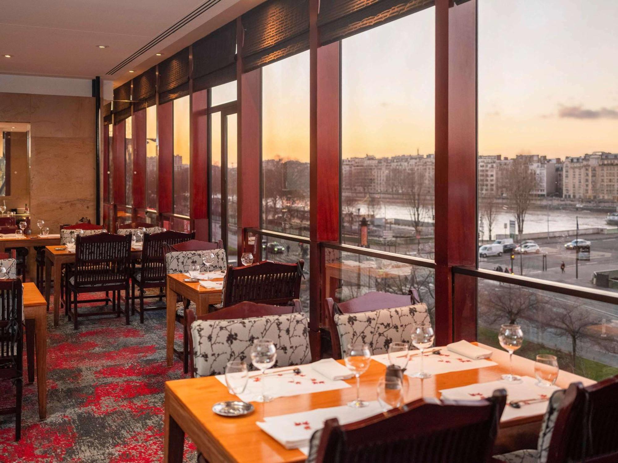 Novotel Centre Tour Eiffel Hotel Parigi