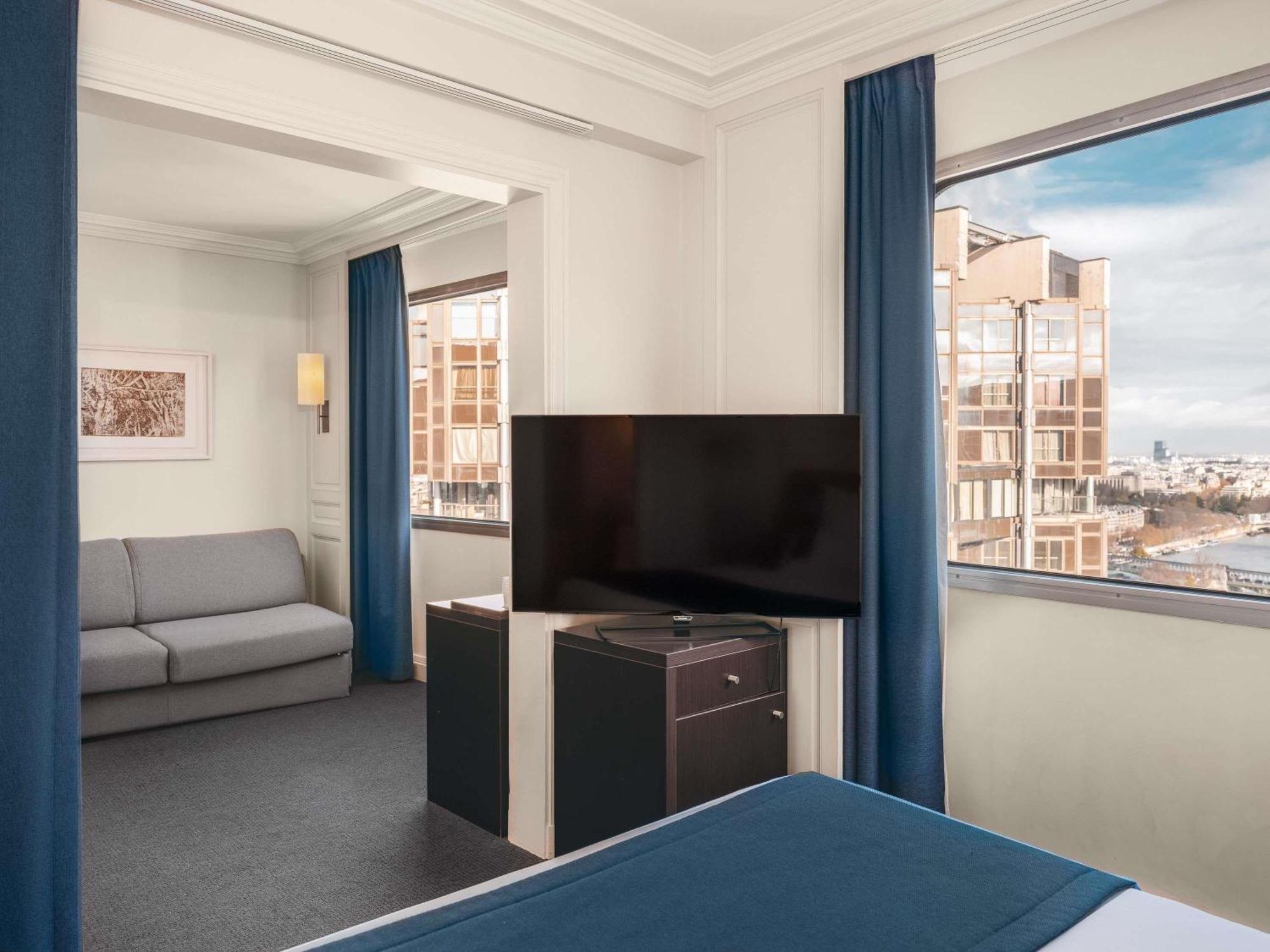 Hotel Novotel Centre Tour Eiffel 4*