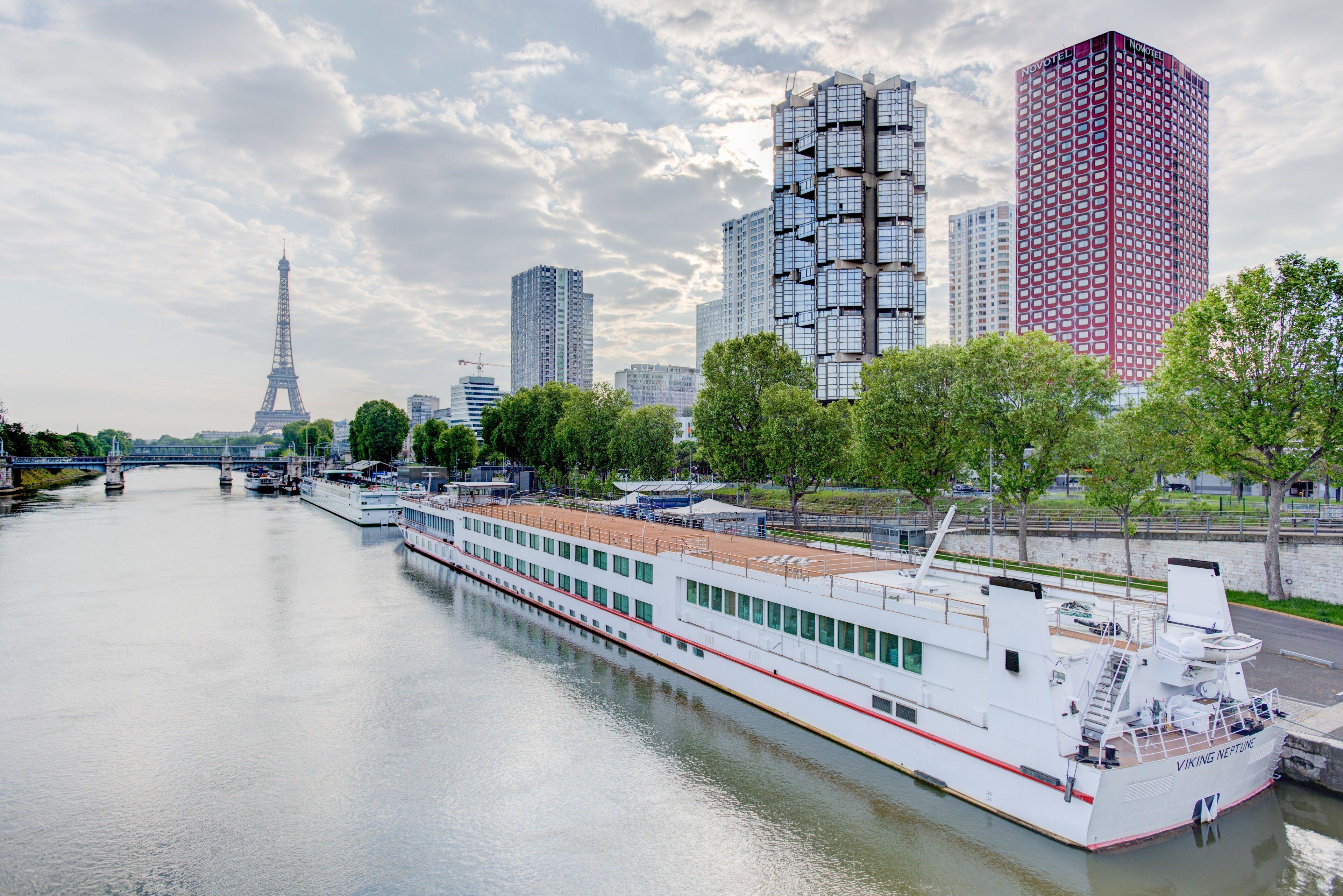 Novotel Centre Tour Eiffel Hotel 4*