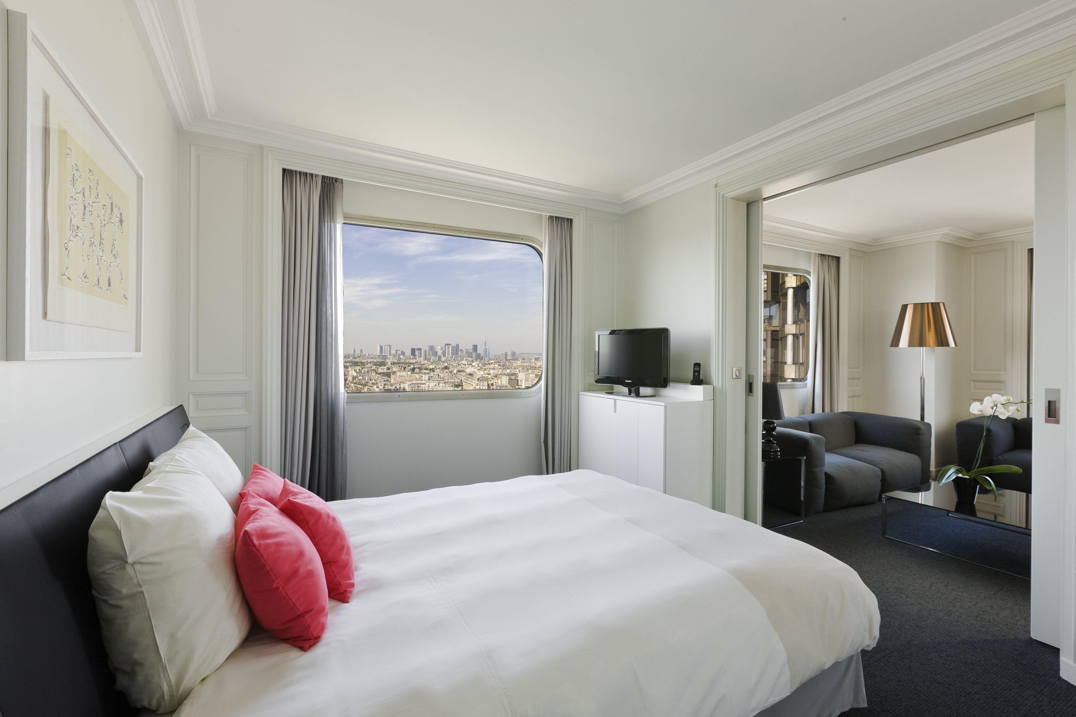 Hotel Novotel Centre Tour Eiffel 4*