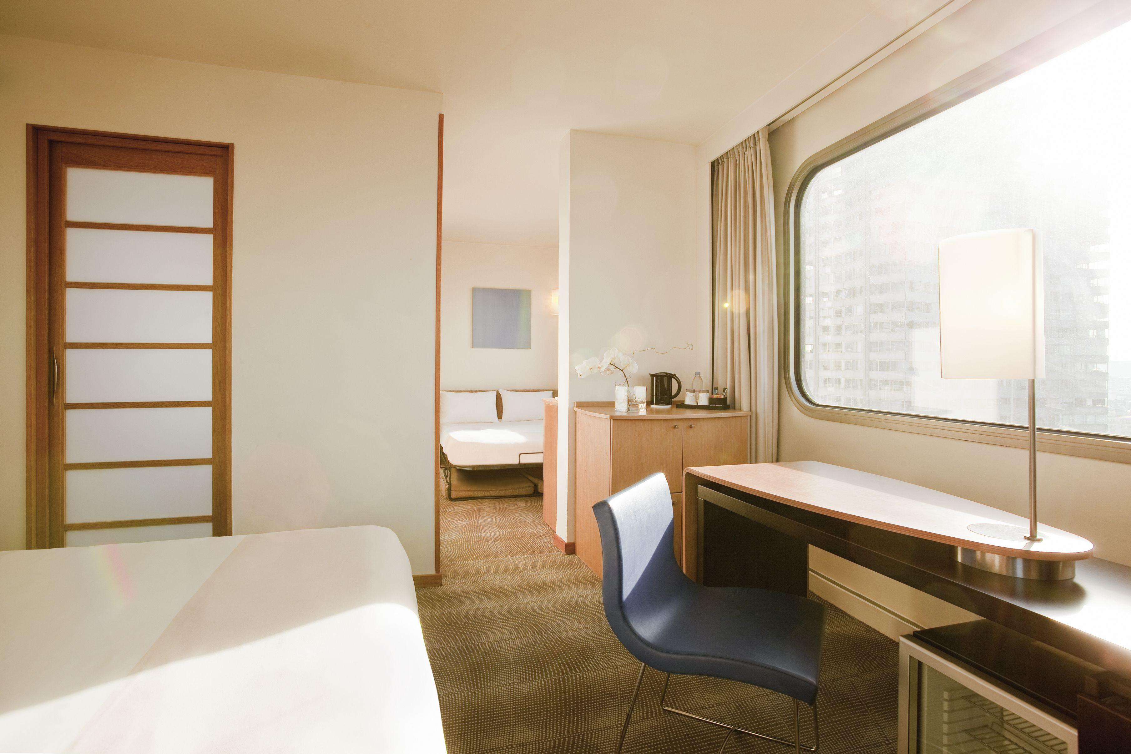 Hotel Novotel Centre Tour Eiffel 4*