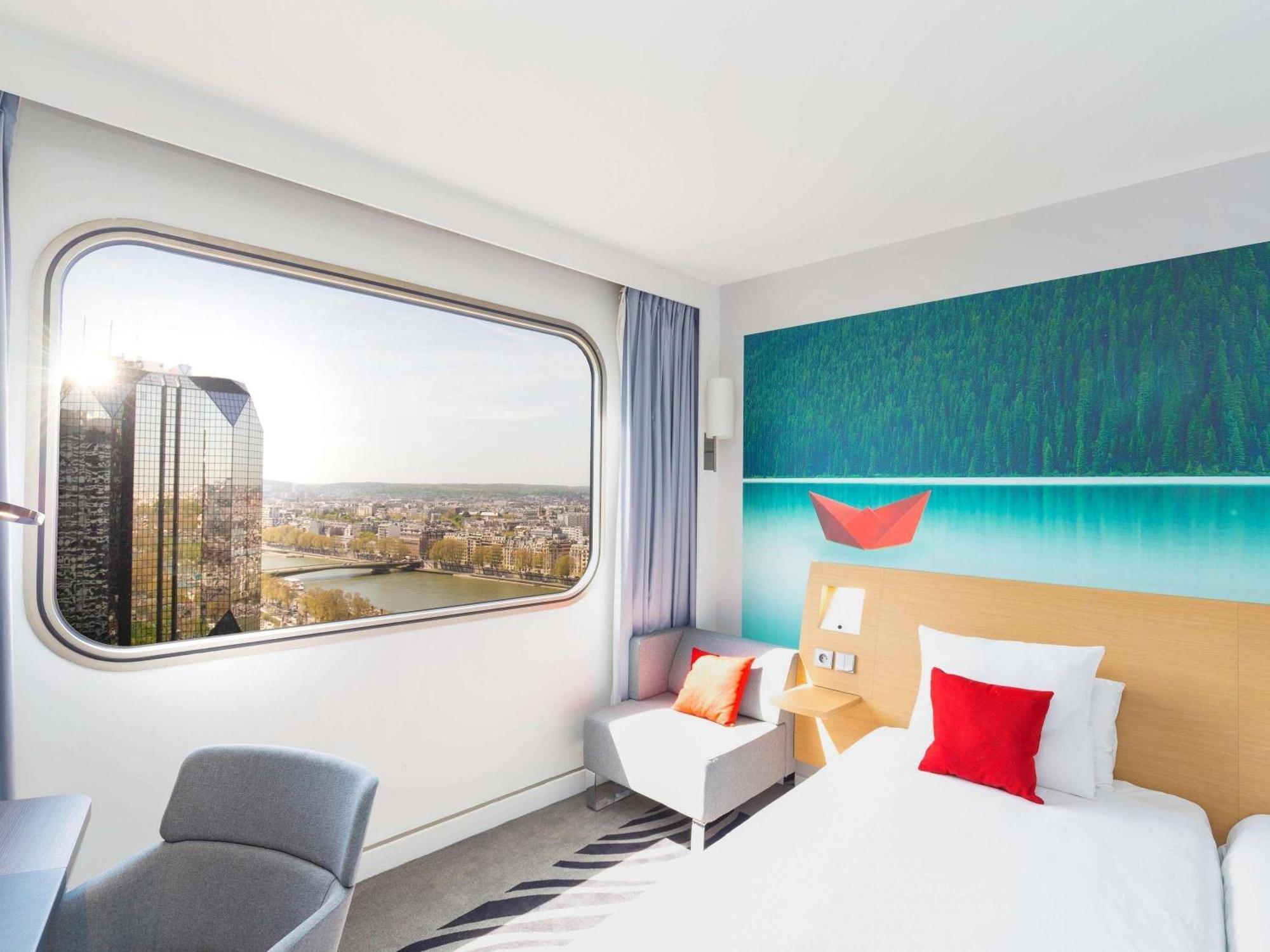 Novotel Centre Tour Eiffel Hotel