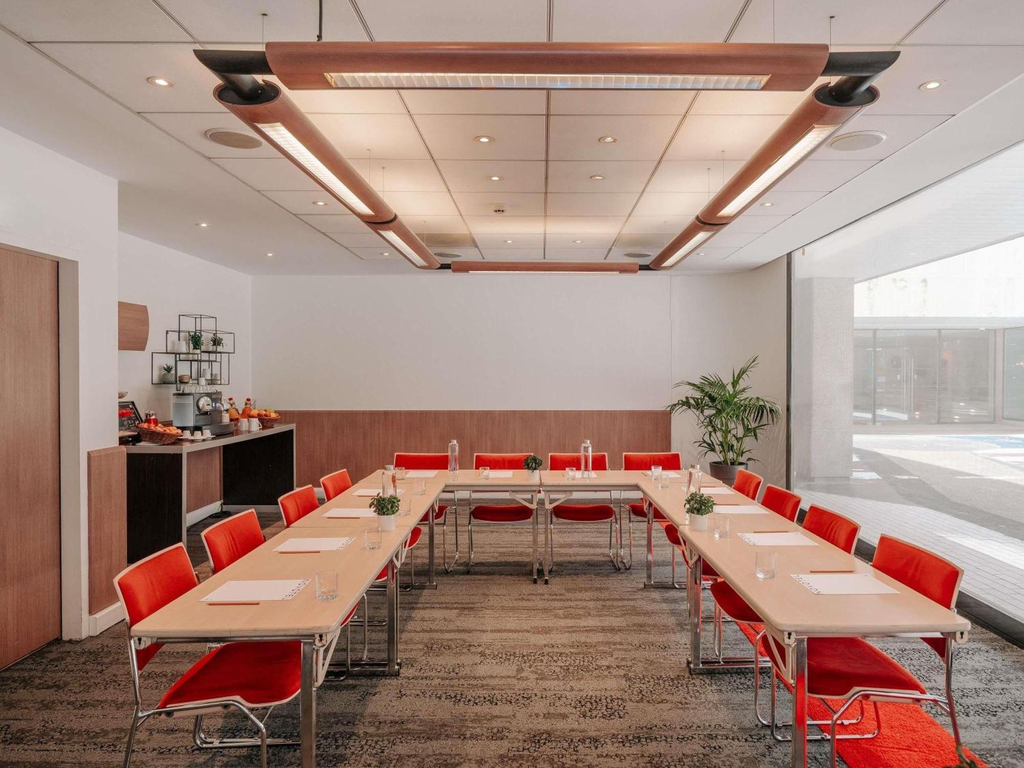 Novotel Centre Tour Eiffel Hotel 4*