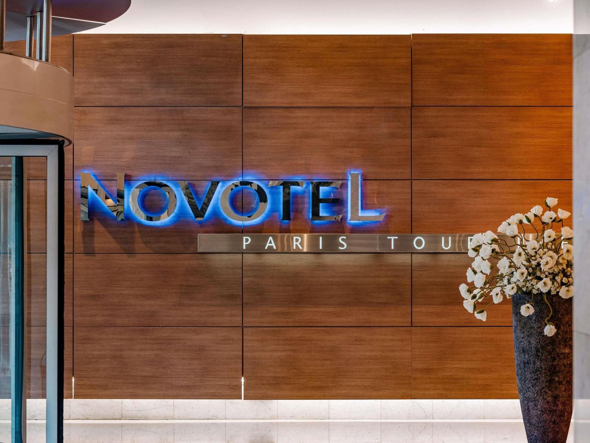 Hotel Novotel Centre Tour Eiffel 4*