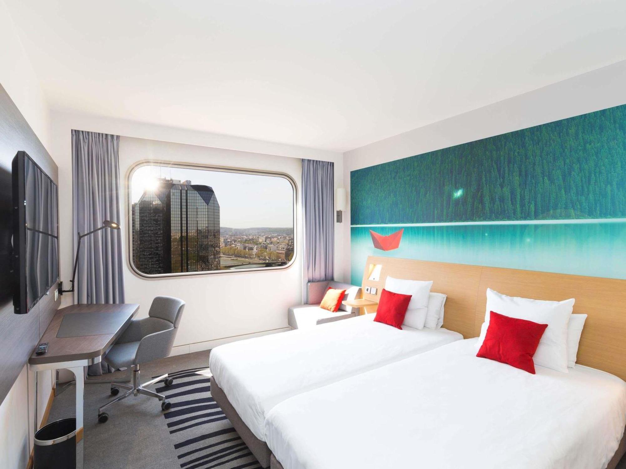 Novotel Centre Tour Eiffel 4* Paris