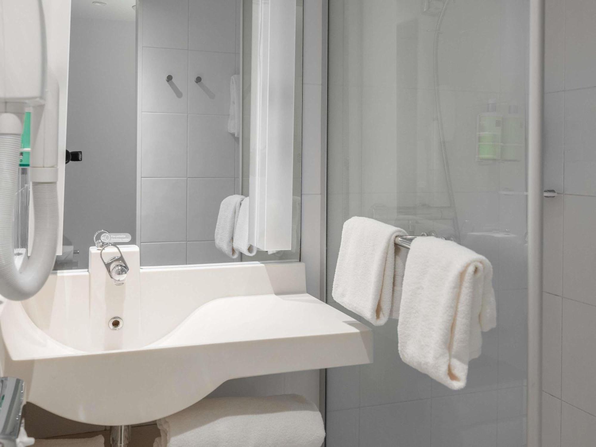 Novotel Centre Tour Eiffel Hotel 4*