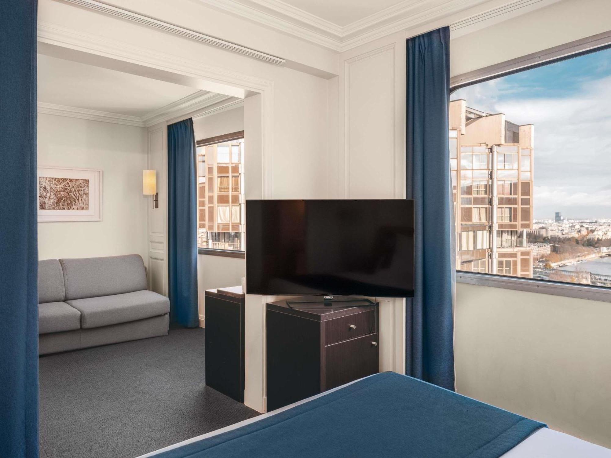 Hotel Novotel Centre Tour Eiffel 4*