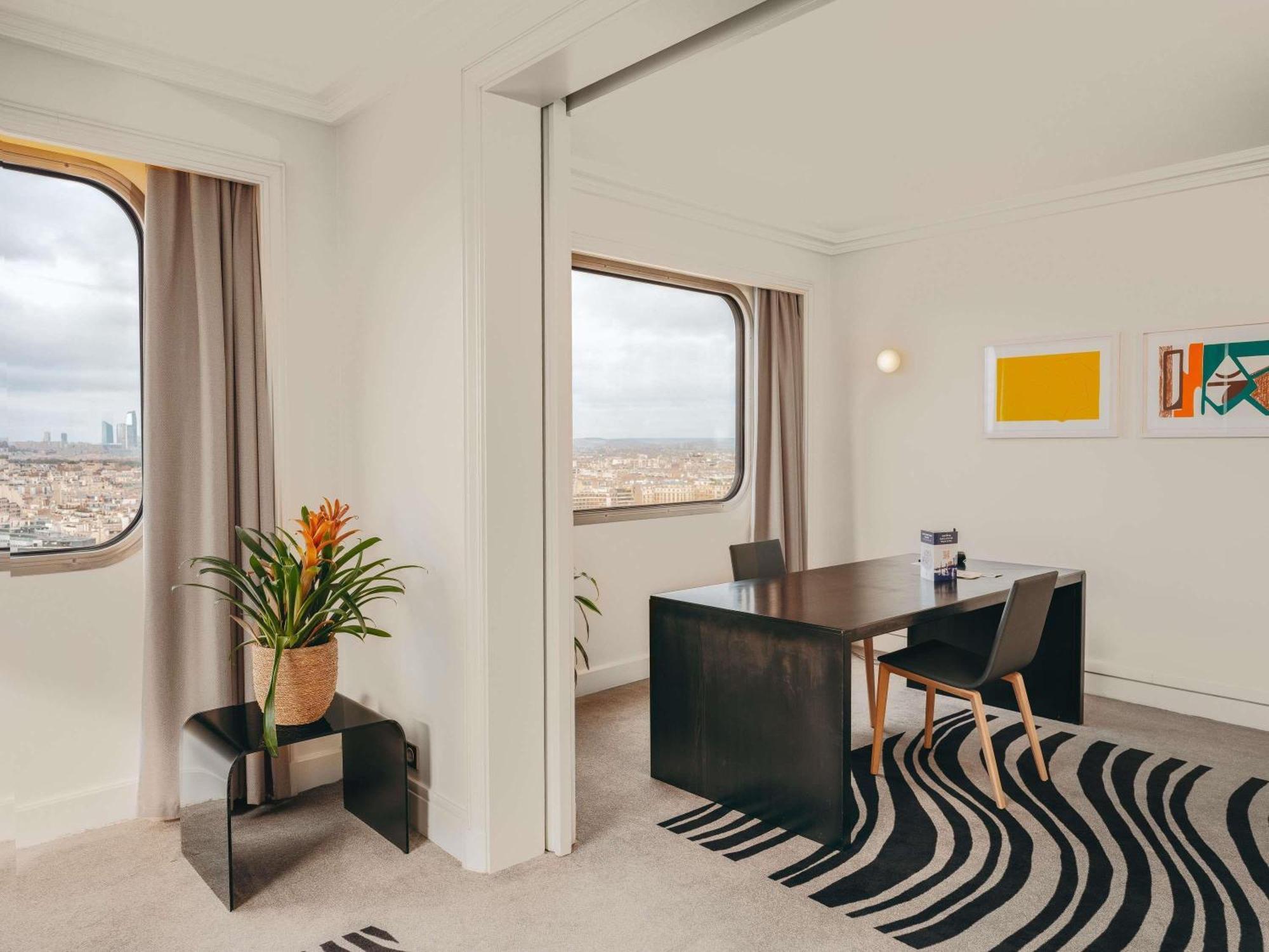 Novotel Centre Tour Eiffel Hotel