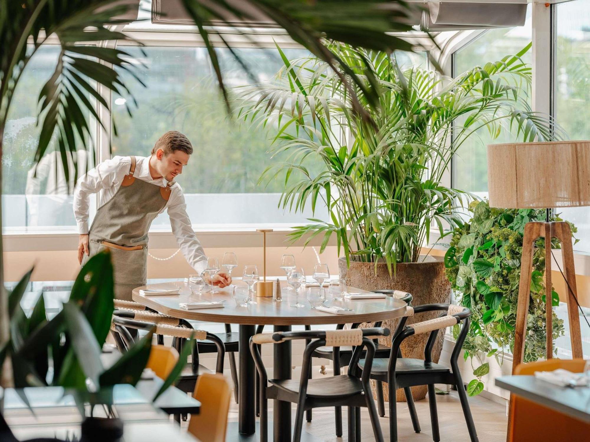 Novotel Centre Tour Eiffel Paris