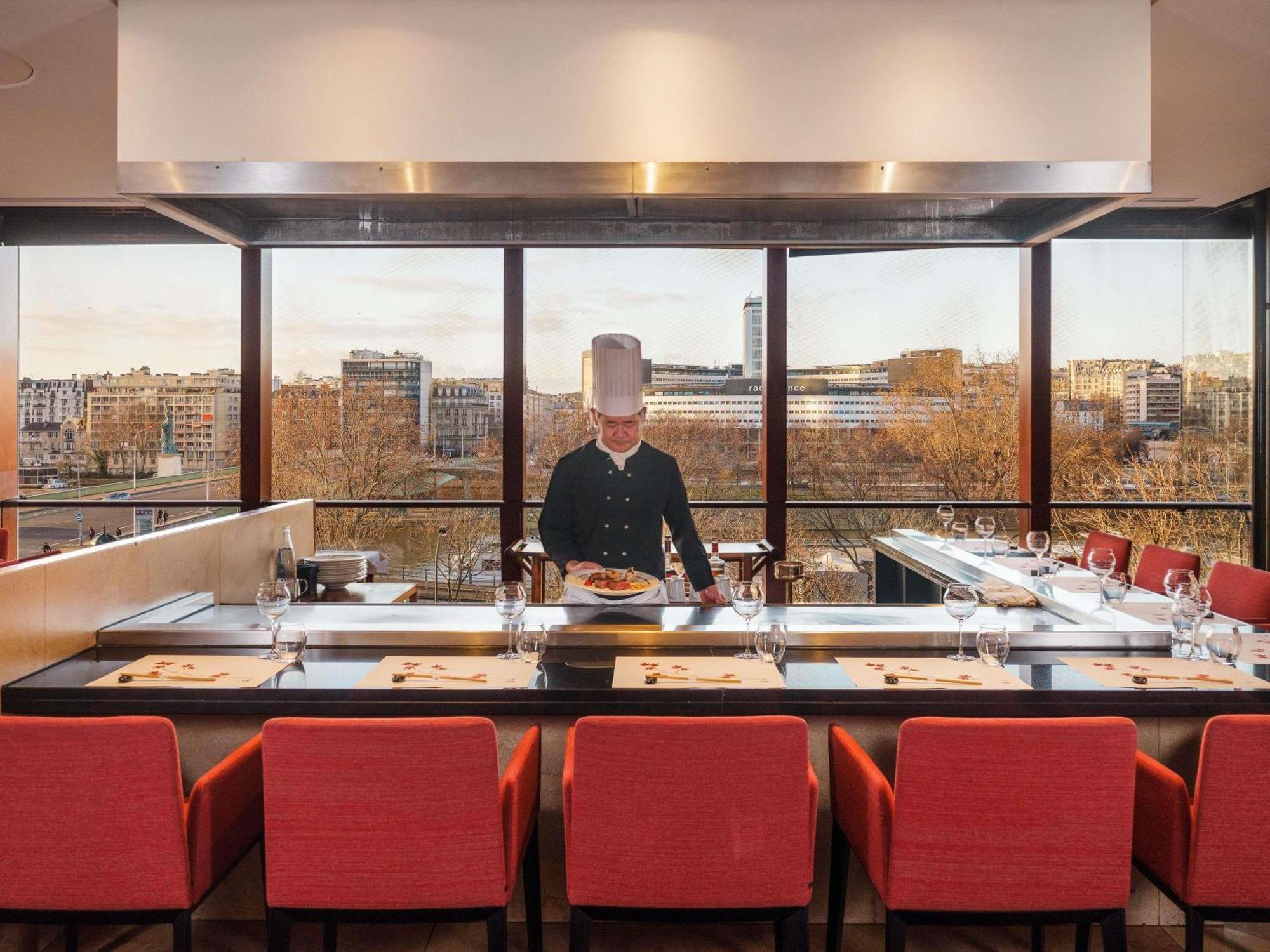 Novotel Centre Tour Eiffel Hotel