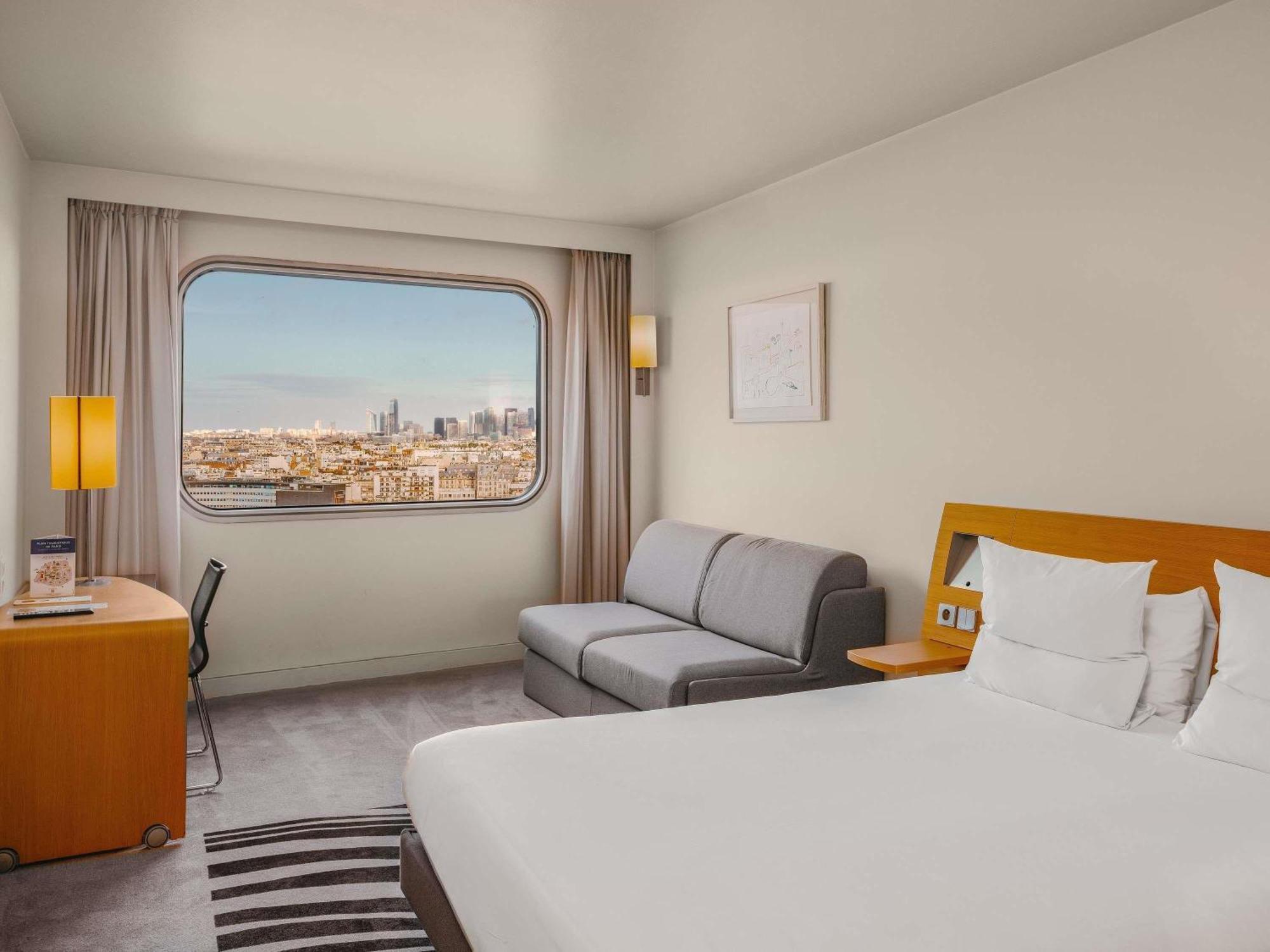 Novotel Centre Tour Eiffel 4*