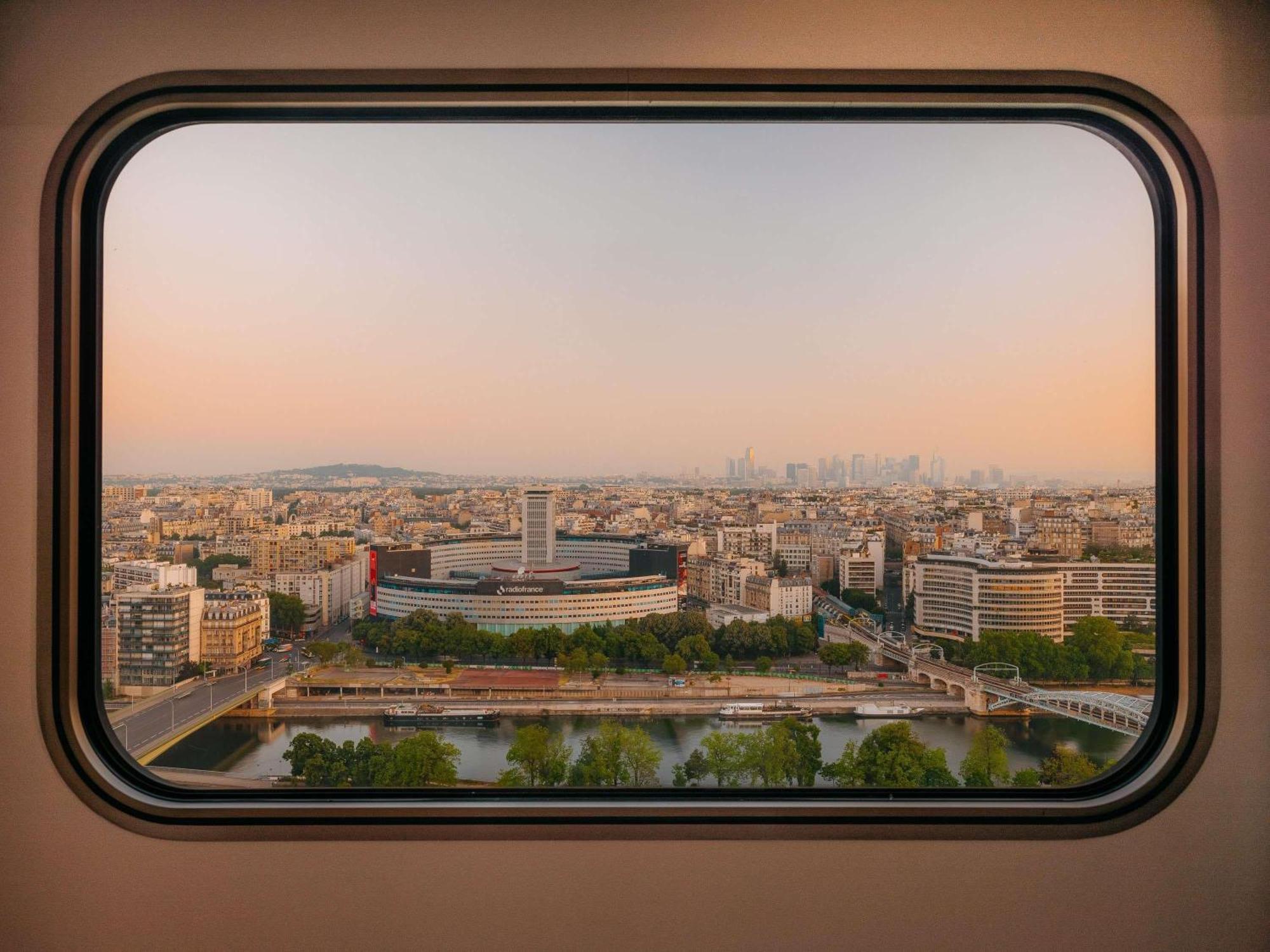 Novotel Centre Tour Eiffel 4*