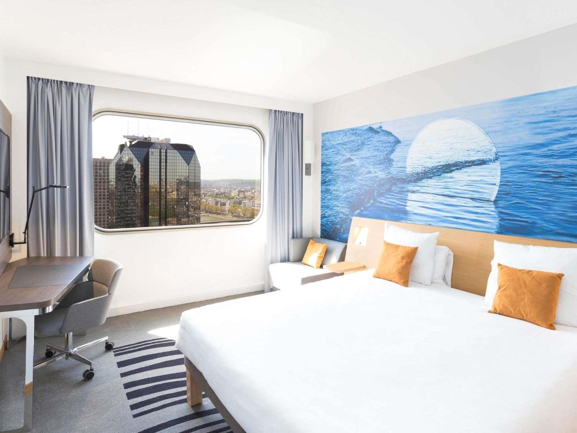 Novotel Centre Tour Eiffel Hotel